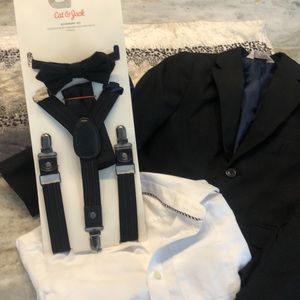 Boys size 5 dress suit